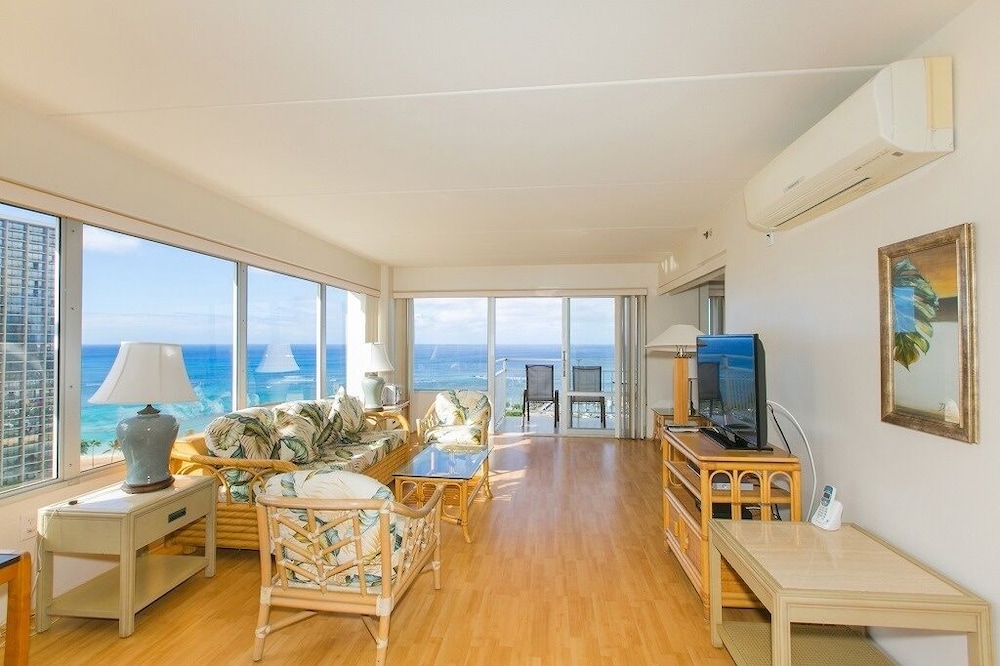 Two Bedroom Condo Overlooking Ala Wai Boat Harbor by Redawning