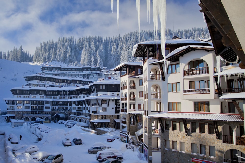 Grand Monastery Apart-Hotel