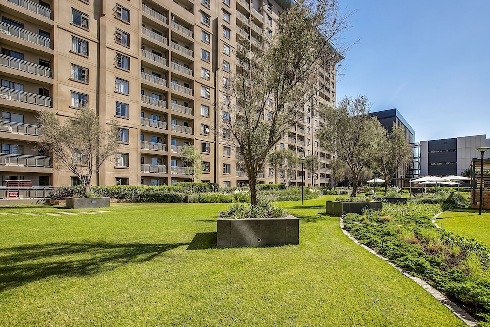 Alpha Lux Apartments