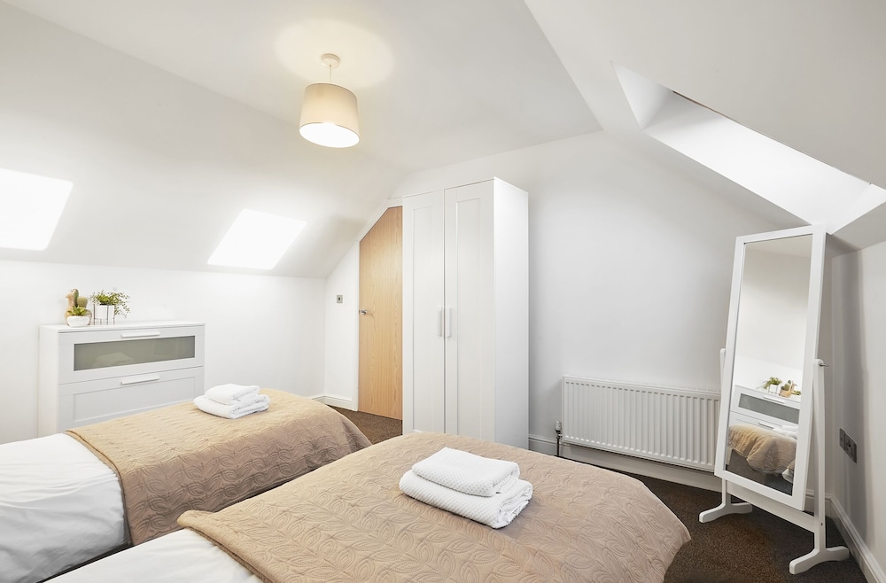 Ambler Thorn Lodge