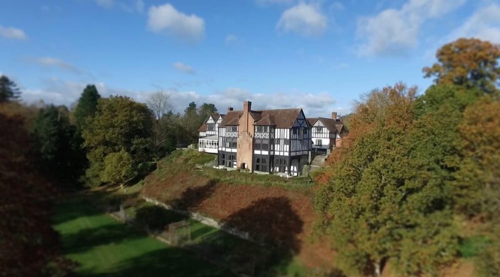 Caer Beris Manor