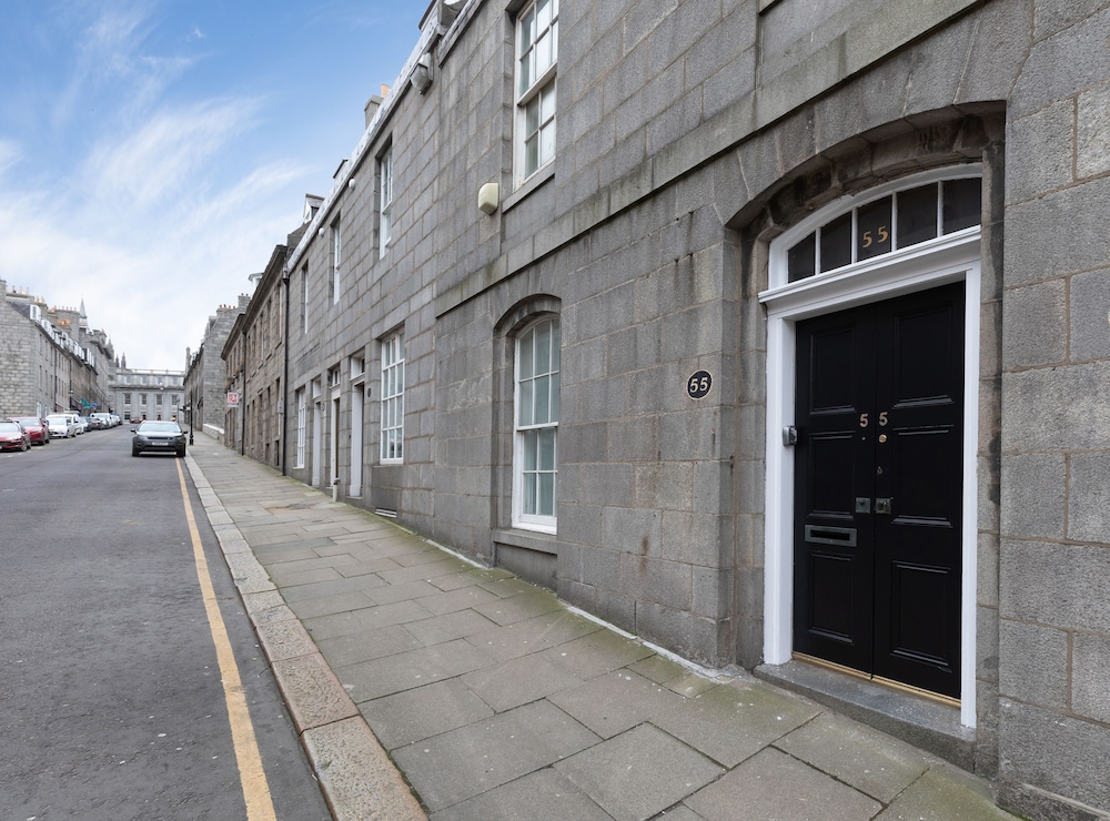 Dbeautifiers Apartments - Adults Only