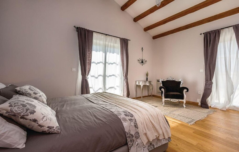 Villa San Kirin Olivia