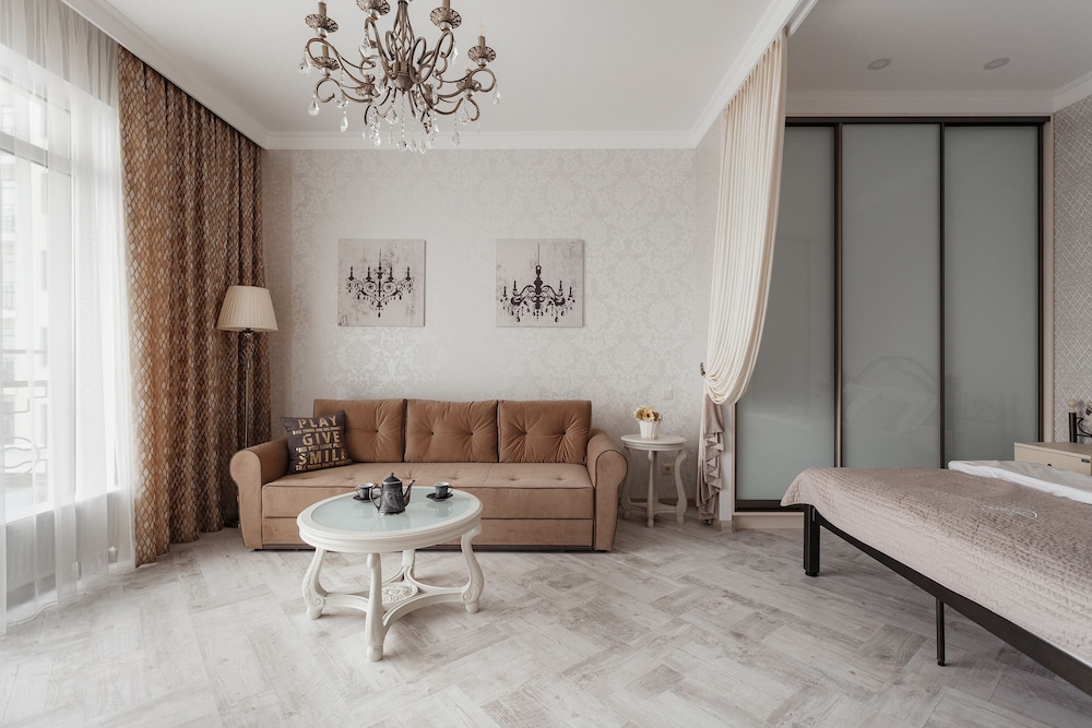 Royal Apartment Frantsuzkiy bulvar 60