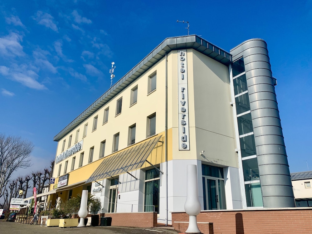 Hotel Riverside