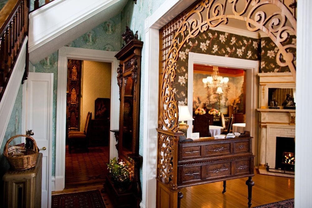 Rivertown Inn