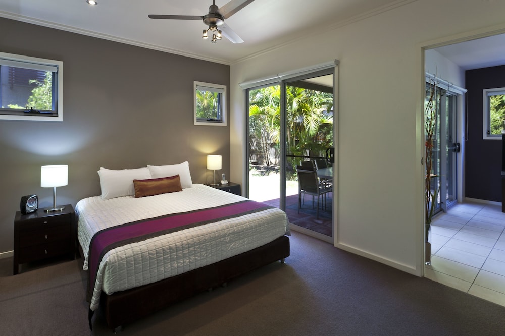 Quarterdecks Retreat