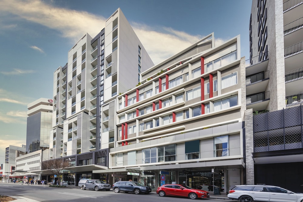 Holiday Inn & Suites Sydney Bondi Junction, an IHG Hotel