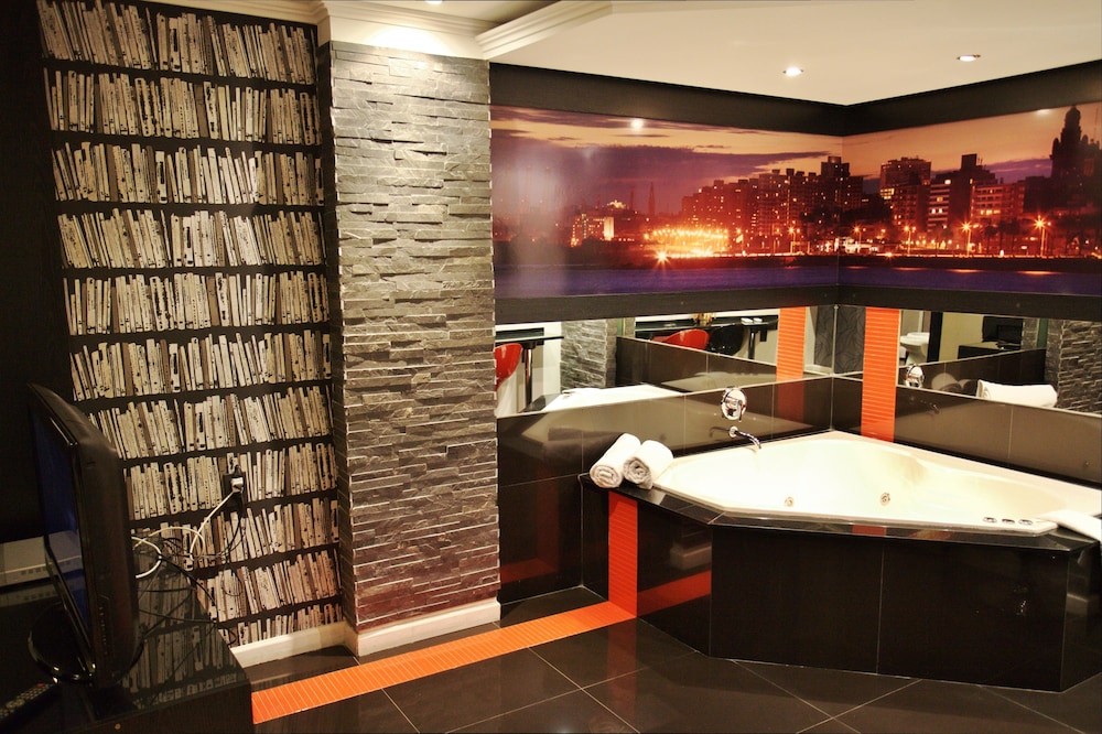 SUR Hotel