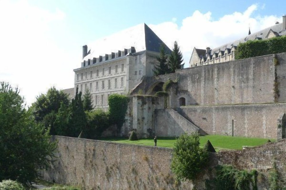 Hotellerie Saint Yves