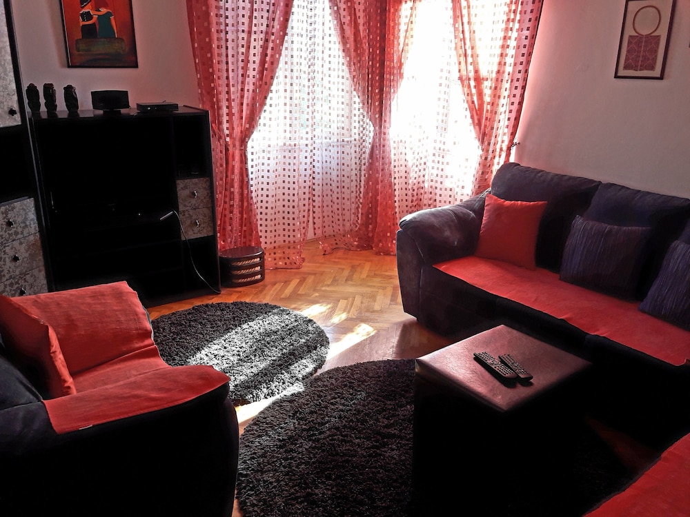Anmar Apartments
