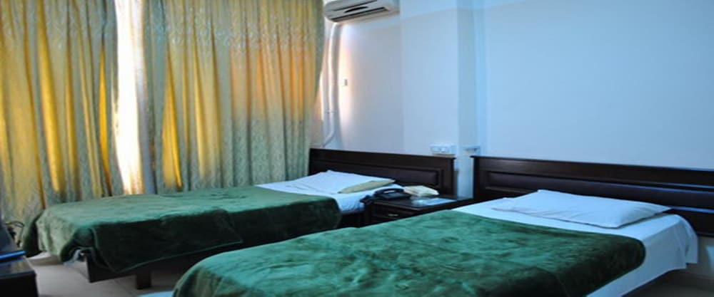 Al-Saleh Hotel
