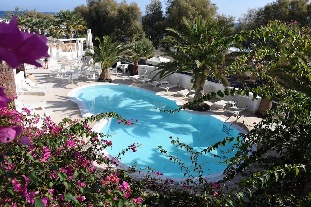 Arion Bay Hotel
