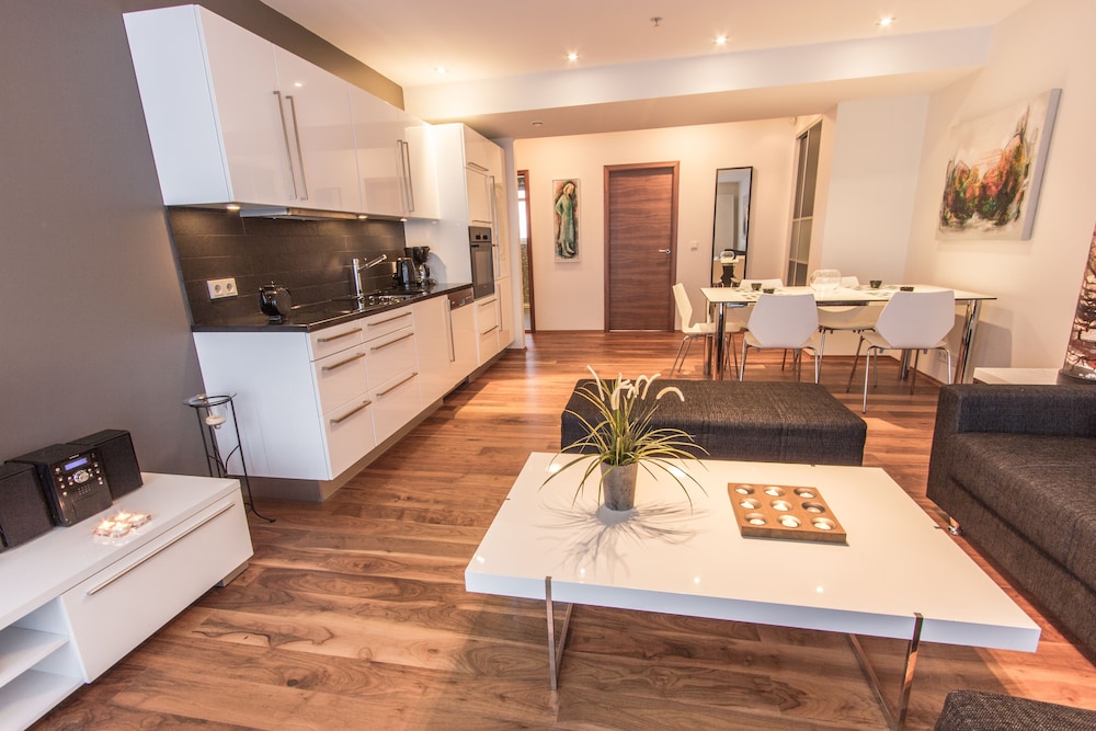 Draumholl Apartments