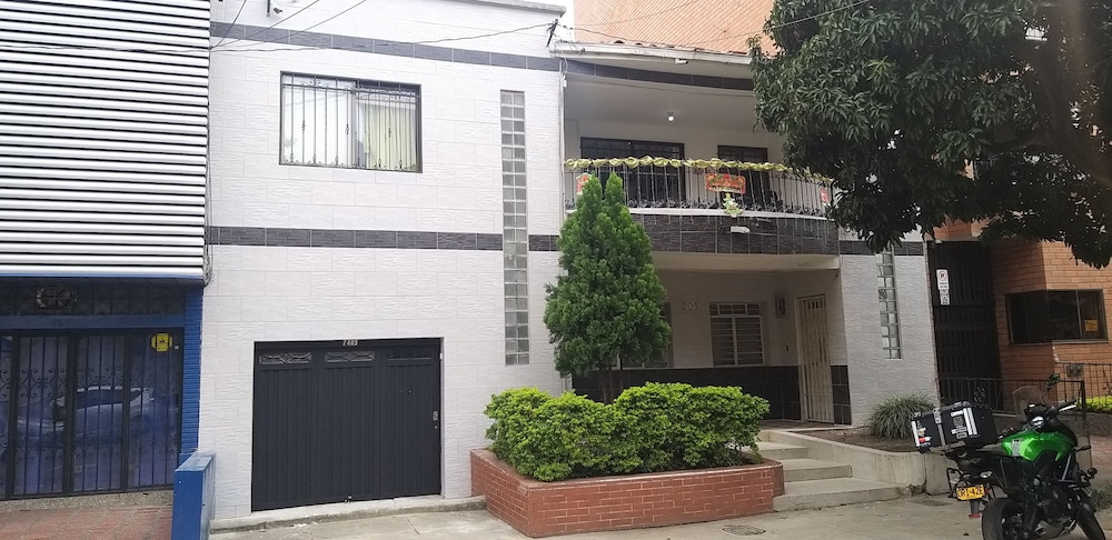 Laureles Home