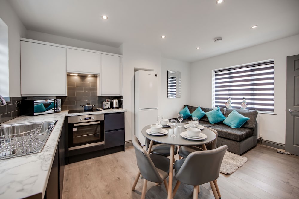 Centrally Located Modern House Near Ashford Town