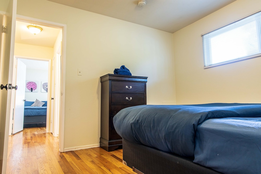 Sunny Palo Alto Two Bed
