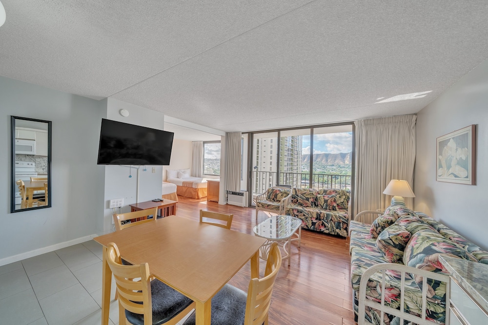 Double Room With Pool View by Redawning