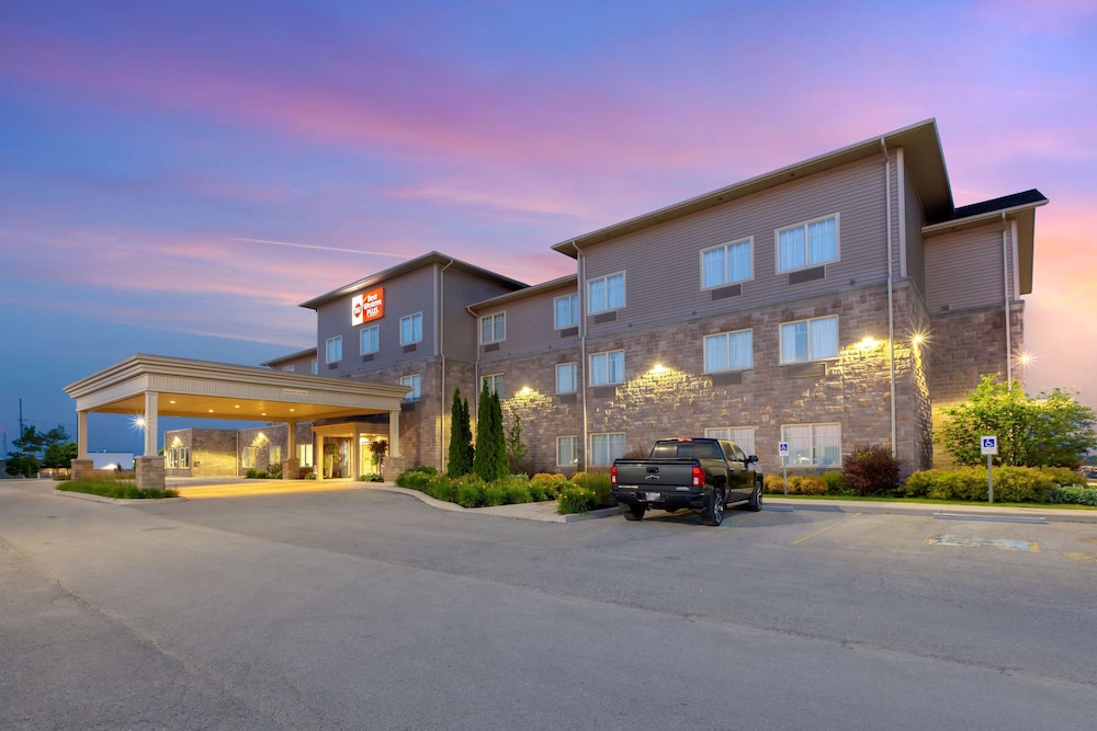 Best Western Plus Walkerton Hotel & Conference Centre