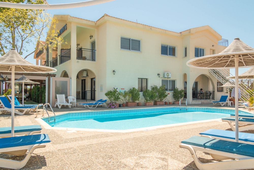 Hill View Restaurant & Apartments