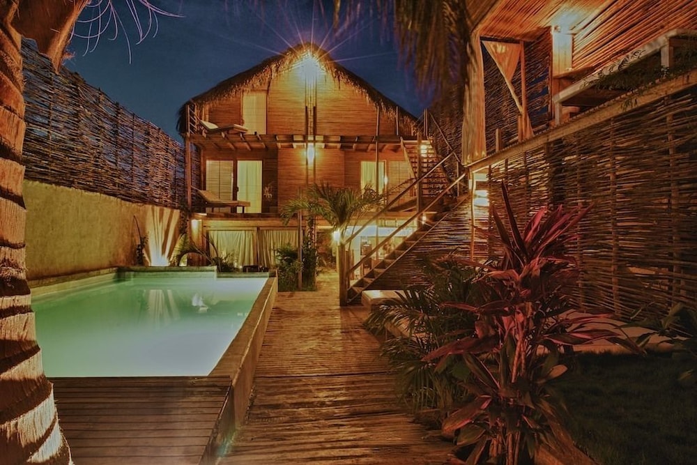 Eco Lodge