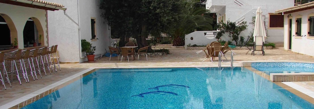 Olympia Paxos Apartment