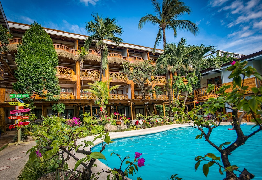 Red Coconut Beach Hotel