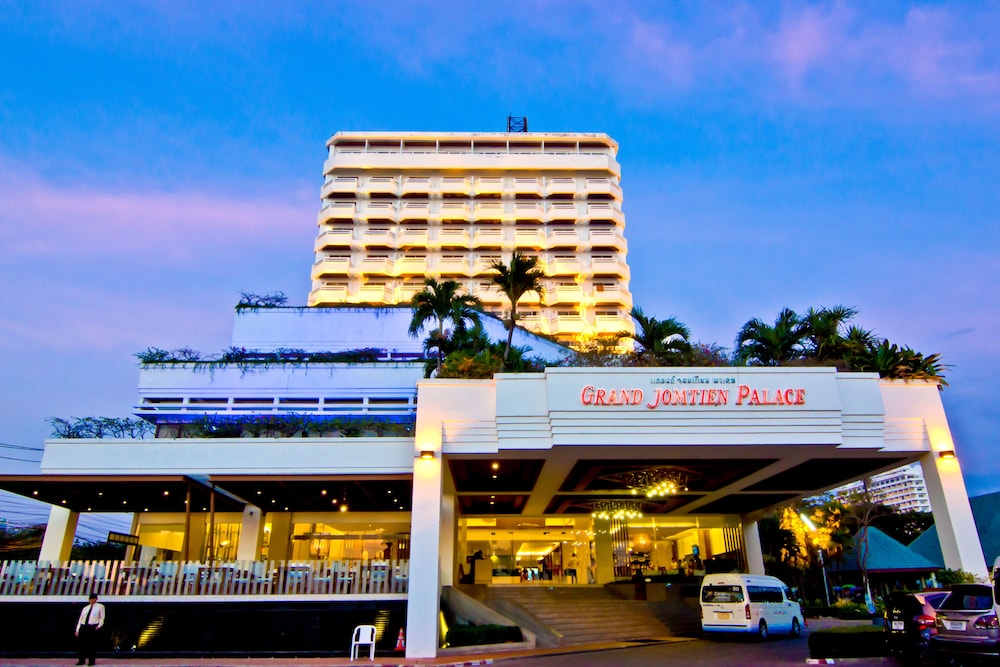GRAND JOMTIEN PALACE HOTEL