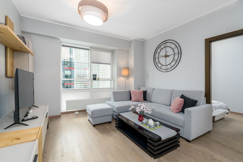 Apartment Poznan Towarowa by Renters