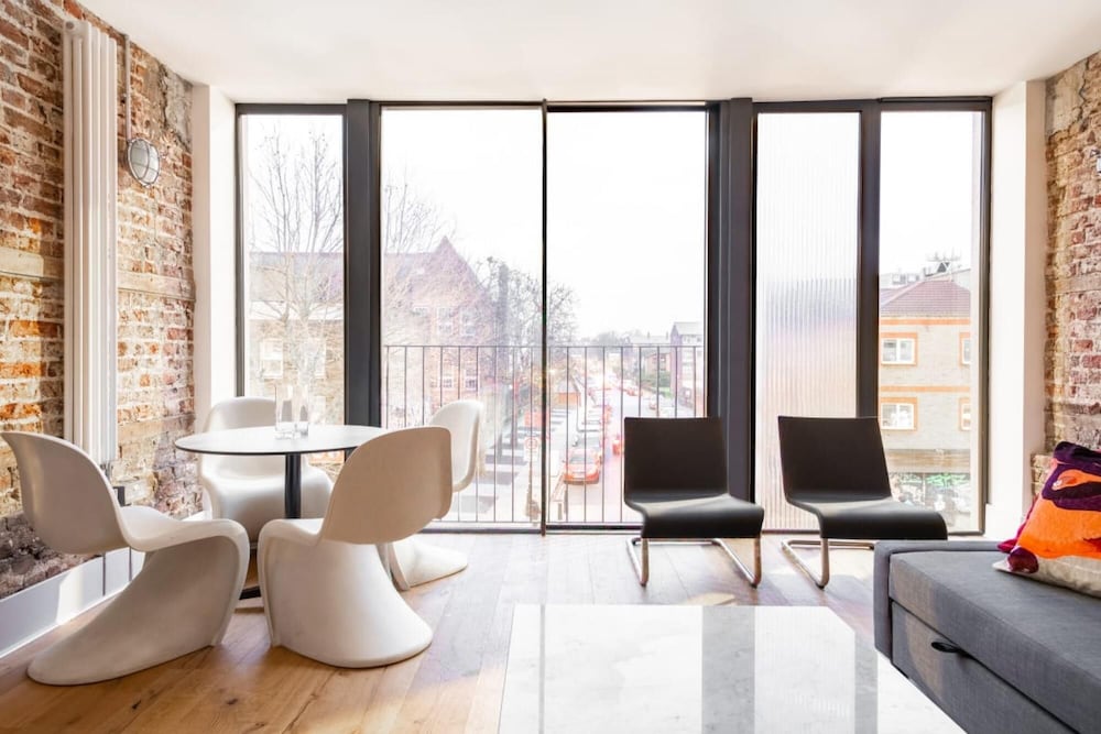 The Bethnal Green Escape - Modern Bright 1bdr Apartment