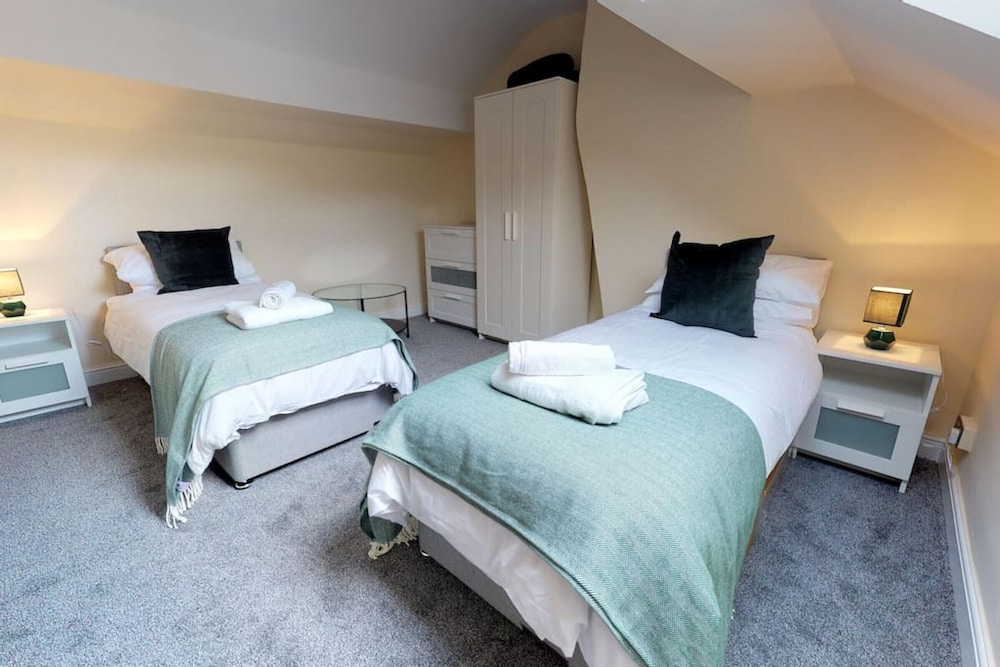 Stayzo Stylish House Accommodation in Westminster