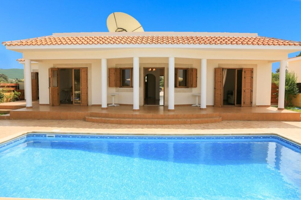 Achilles Beach Villa Thio Large Private Pool Walk to Beach Sea Views A C Wifi Car Not Required - 2110