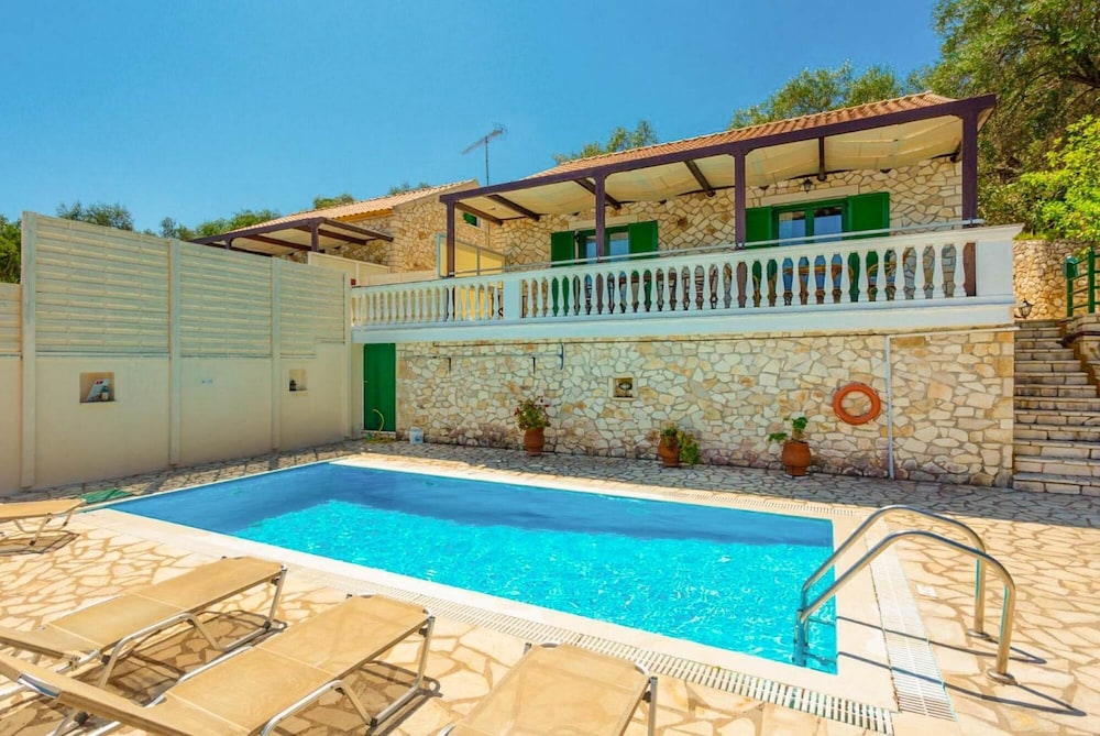 Villa Anastasia Large Private Pool Walk to Beach Sea Views A C Wifi Car Not Required - 2248
