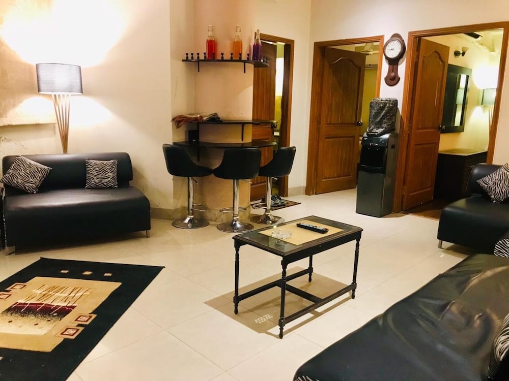2 Eden Appartment in Lahore
