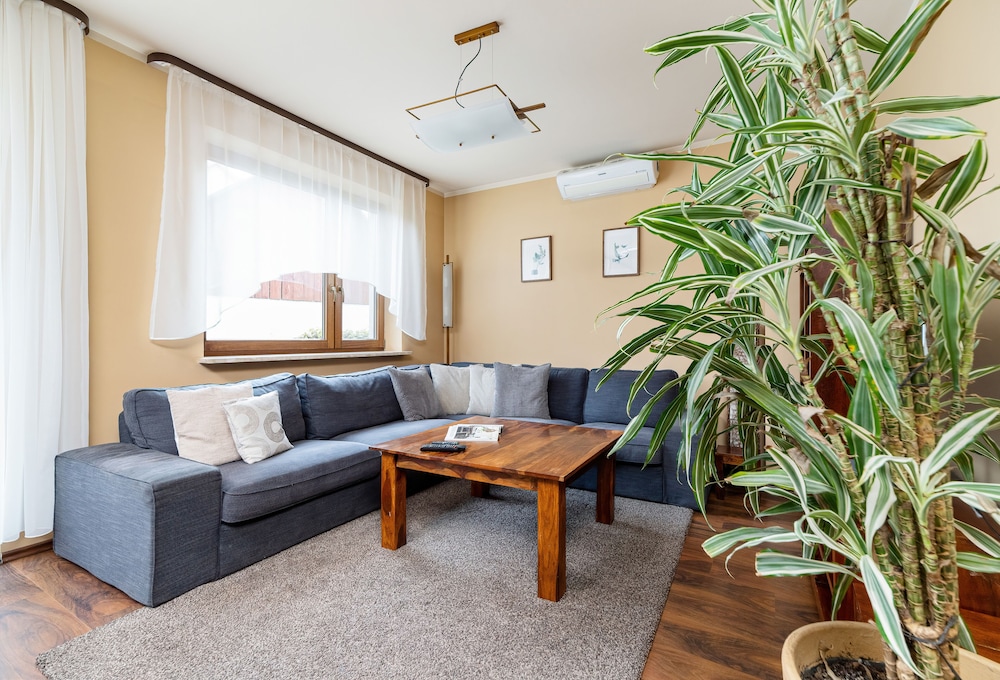 Family House Poreba Cracow by Renters