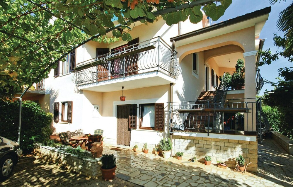 Nice Home in Porec With Wifi and 1 Bedrooms