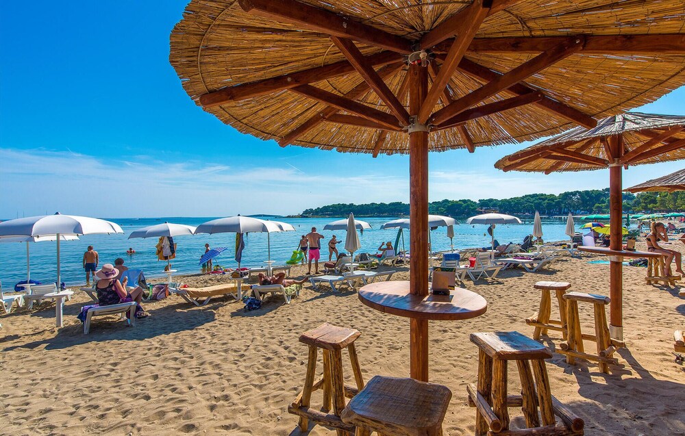 Amazing Home in Medulin With Wifi, Outdoor Swimming Pool and Heated Swimming Pool