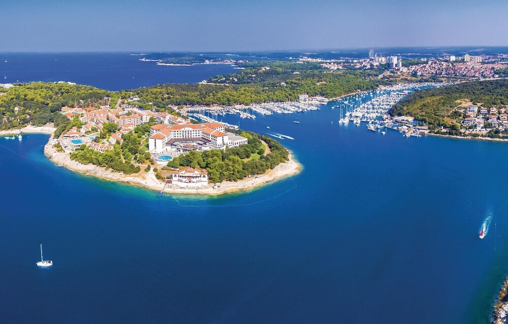 Amazing Home in Pula With Wifi and 2 Bedrooms