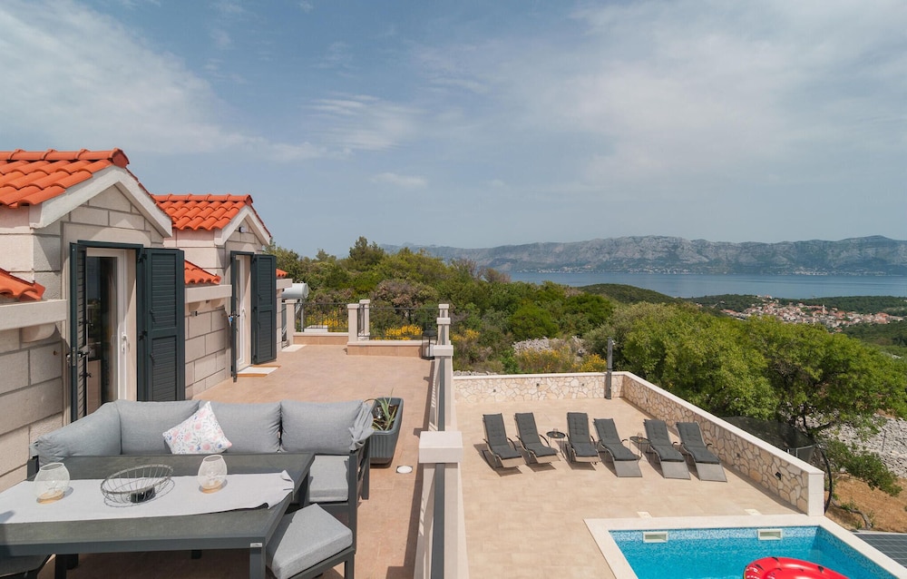 Stunning Home in Povlja With 1 Bedrooms, Wifi and Outdoor Swimming Pool