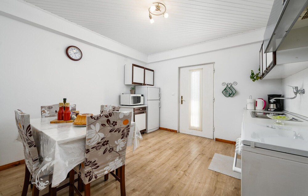 Awesome Home in Groznjan With Wifi and 1 Bedrooms