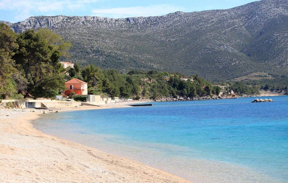 Stunning Home in Janjina With Wifi and 2 Bedrooms