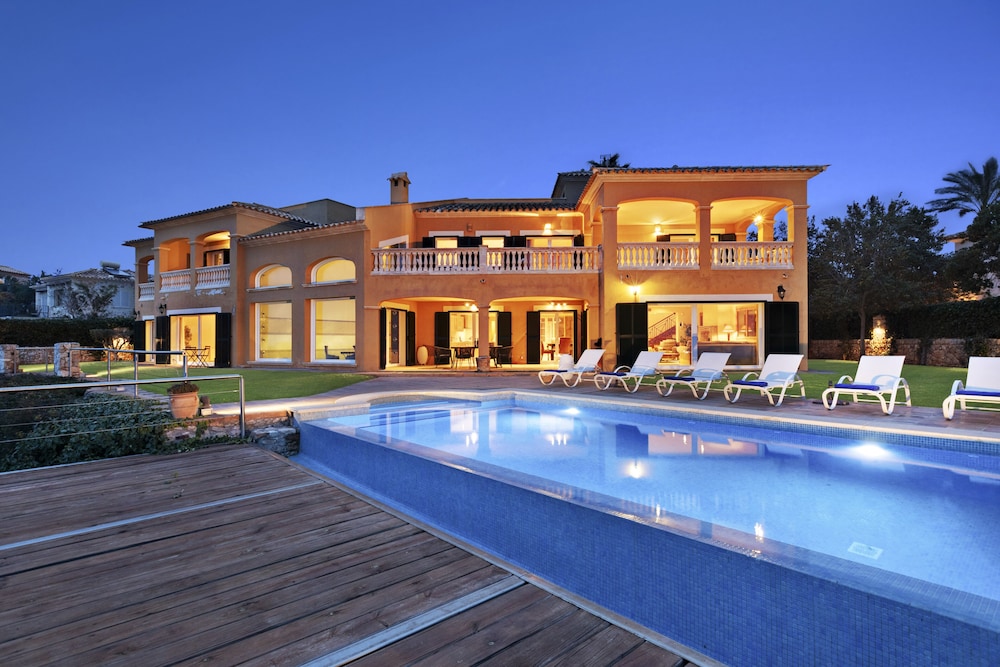 Luxury Villa Luna Suites frente al mar