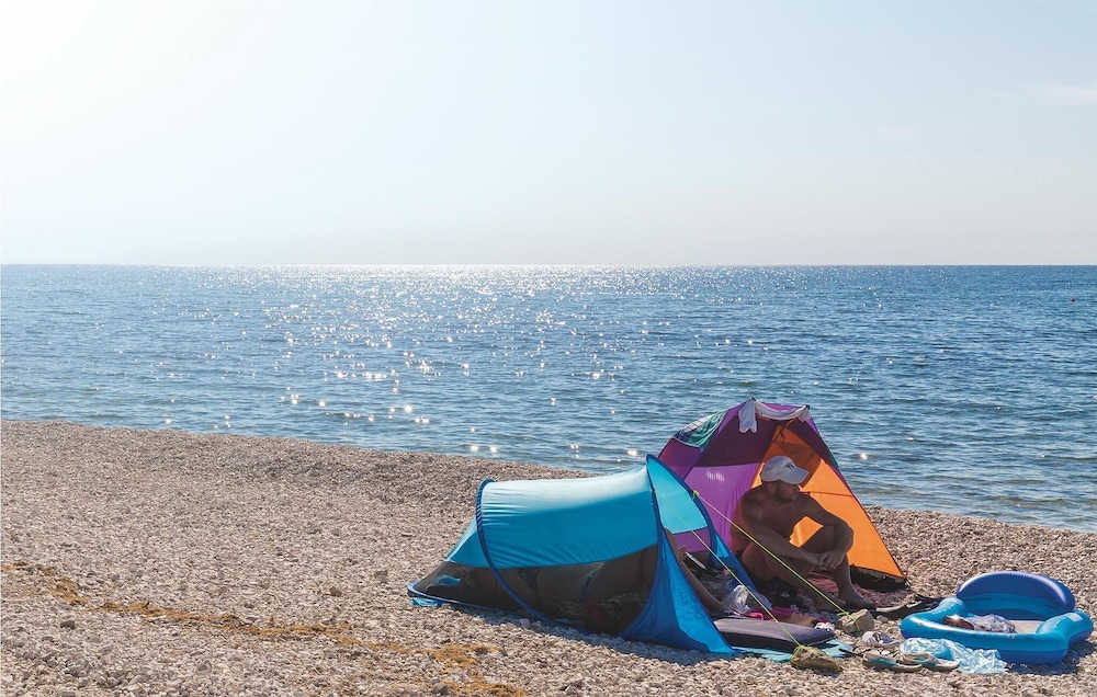 Beautiful Home in Premantura With Wifi and 4 Bedrooms