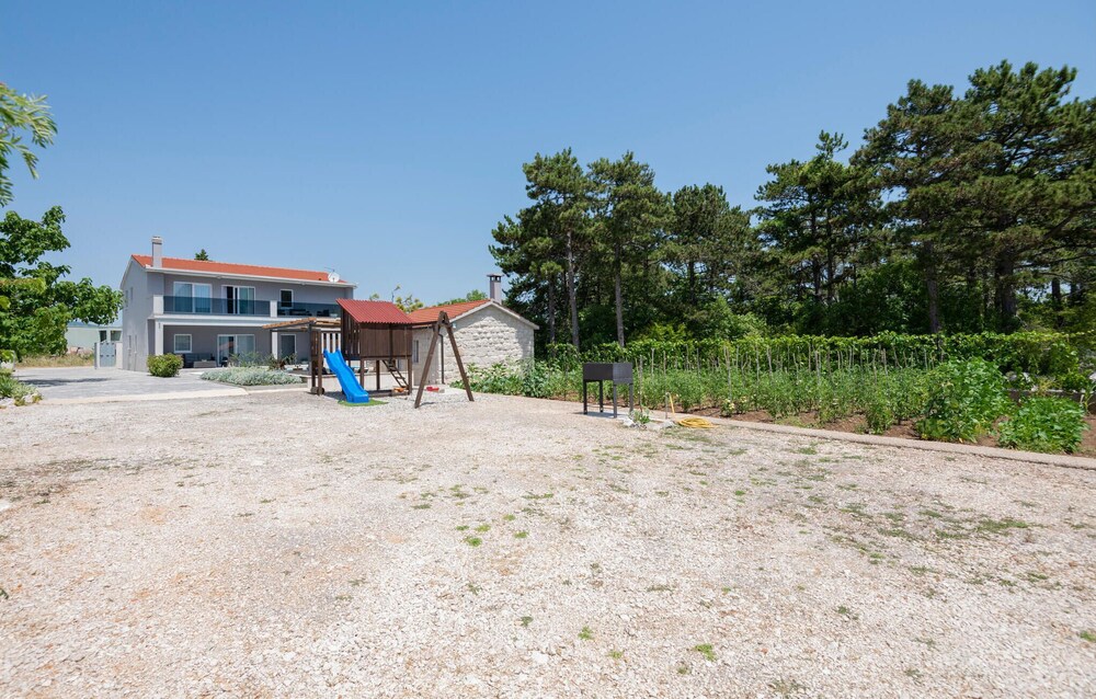 Stunning Home in Zadvarje With 5 Bedrooms, Wifi and Outdoor Swimming Pool
