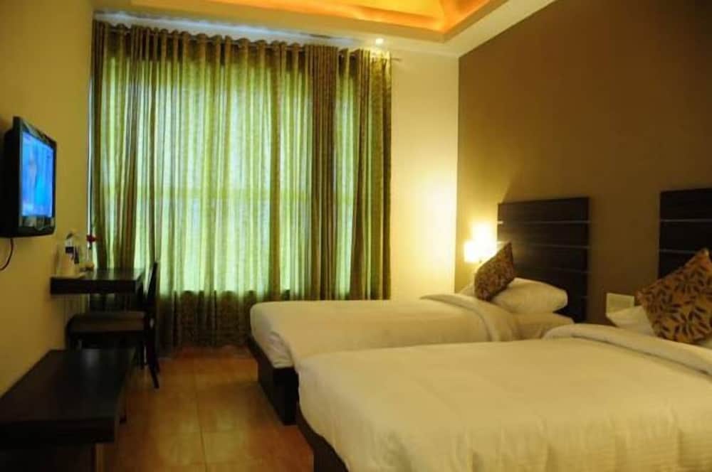 Skywalk Hotel