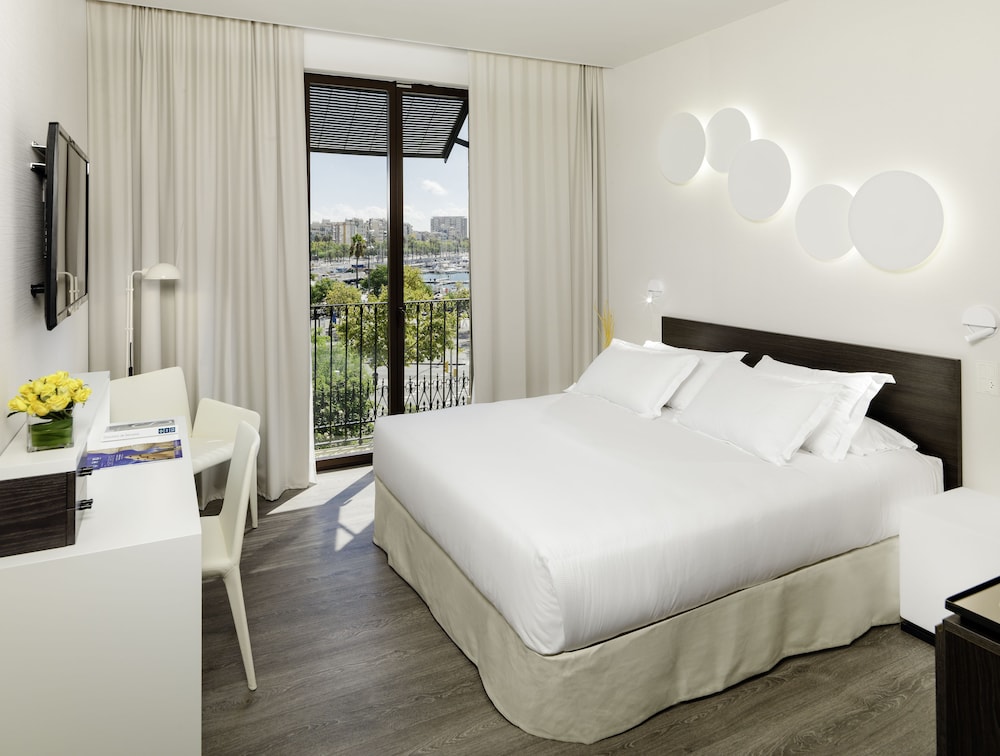 H10 Port Vell