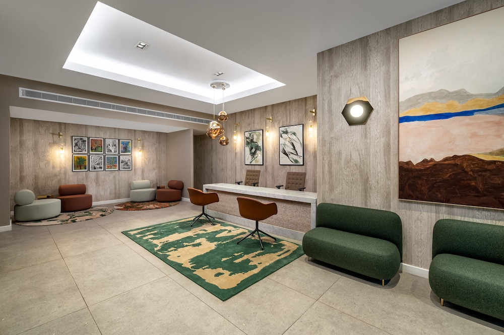 The Lincoln Suites