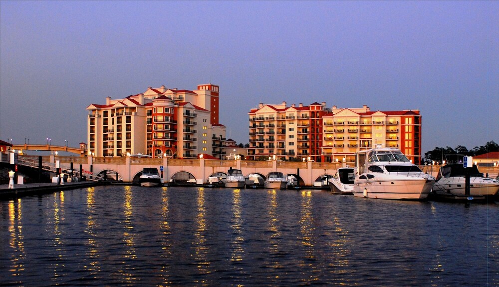 Luxury Condos in Myrtle Beach By VRHost
