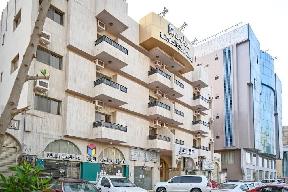 Celine Aparthotel