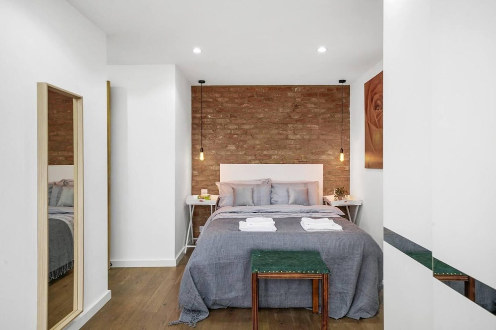 Livestay- Trendy 1bed With Balcony in Westminster